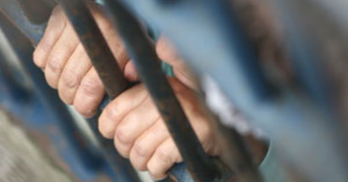 Texto propõe modificar o artigo 228 da Constituição Federal de 1988, que estabelece a inimputabilidade penal para menores de 18 anos