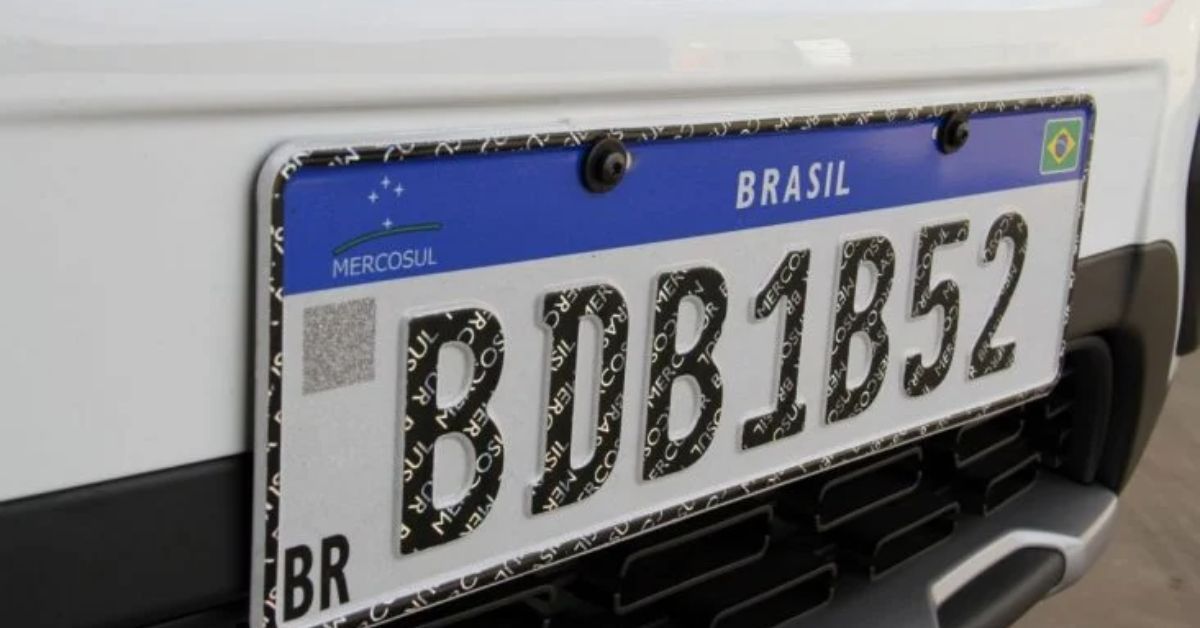 Placa Mercosul não exibe mais o município e o estado de registro do veículo; informação pode ser consultada por aplicativo oficial