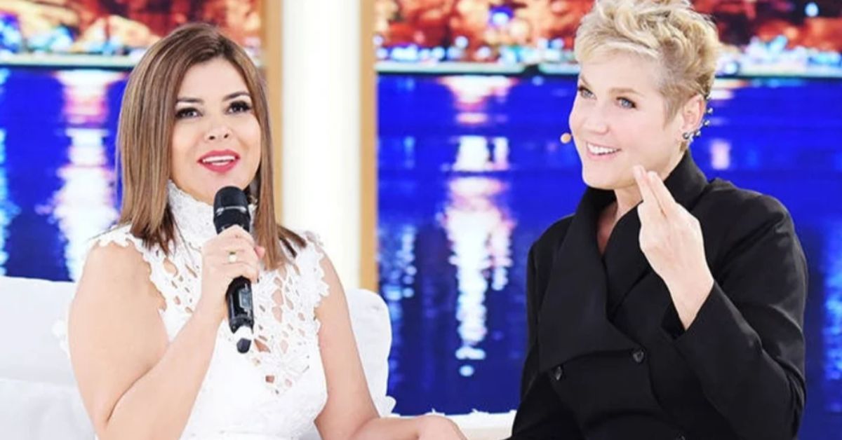 Mara Maravilha em um programa apresentado pela Rainha dos Baixinhos na Record