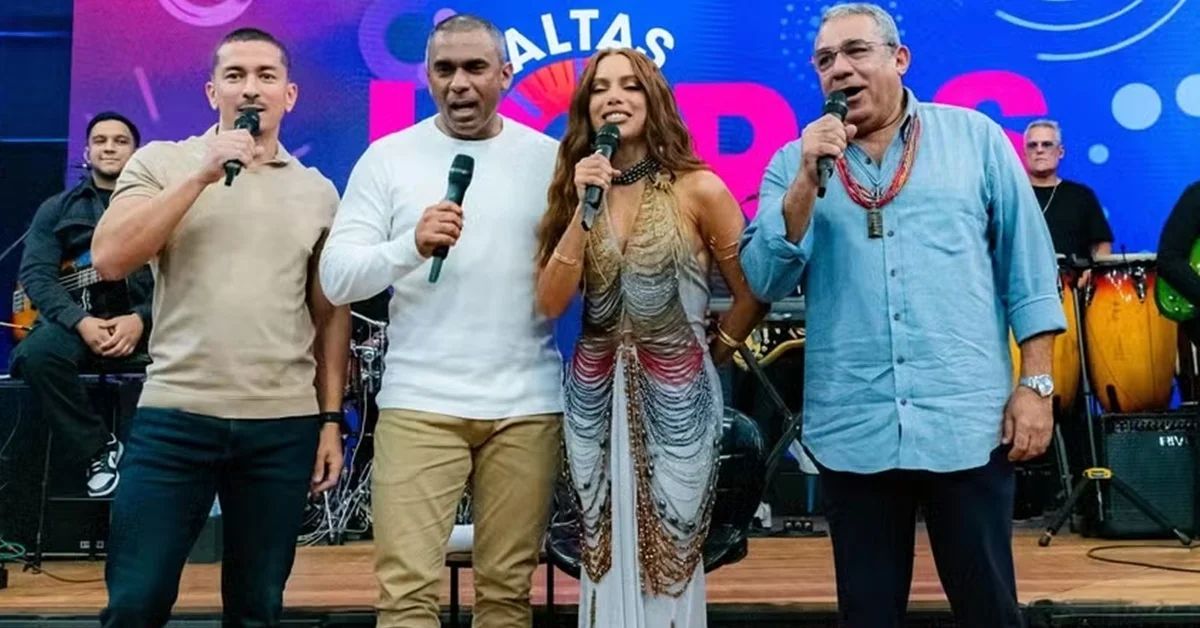 Anitta relembrou no Altas Horas como descobriu e conheceu o irmão mais velho, Felipe Terra.