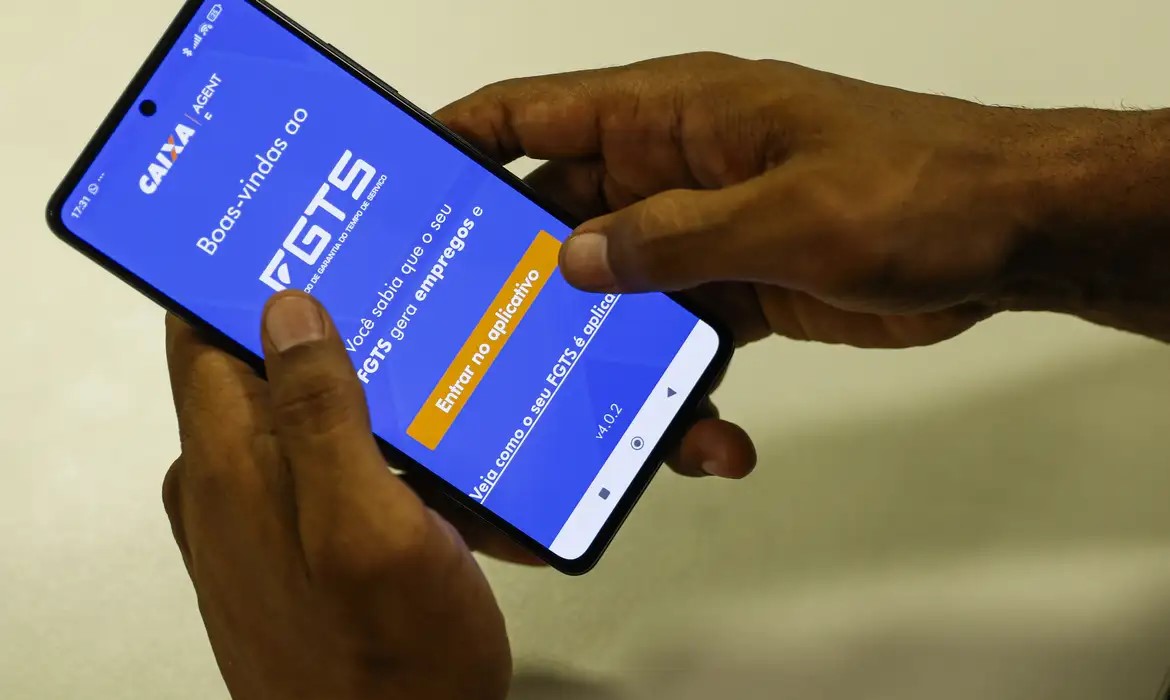 Entenda as novas regras do TST sobre o saque do FGTS e saiba como isso afeta você.