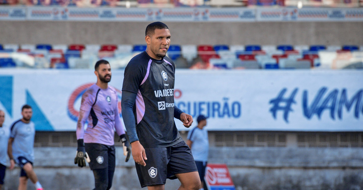 Matheus Felipe foi indicação de Léo Condé e deve ser mantido como titular