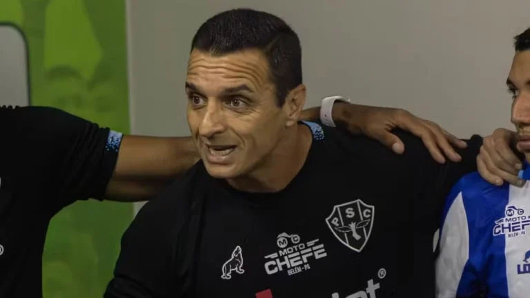 O técnico Junior Rocha alerta: comprometimento fora de campo é crucial para o sucesso do Paysandu na Série C