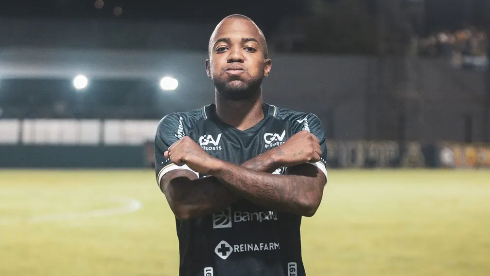 Paysandu busca reforços na Série C, mas Victor Andrade não está nos planos.