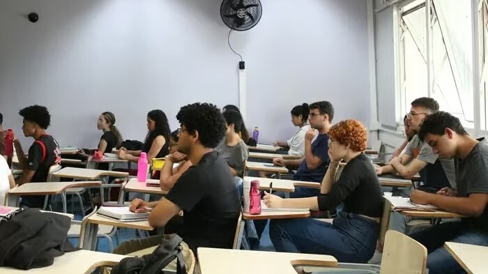 Confira os horários e locais das provas do concurso da NAV Brasil hoje. Prepare-se para as avaliações com as informações essenciais.