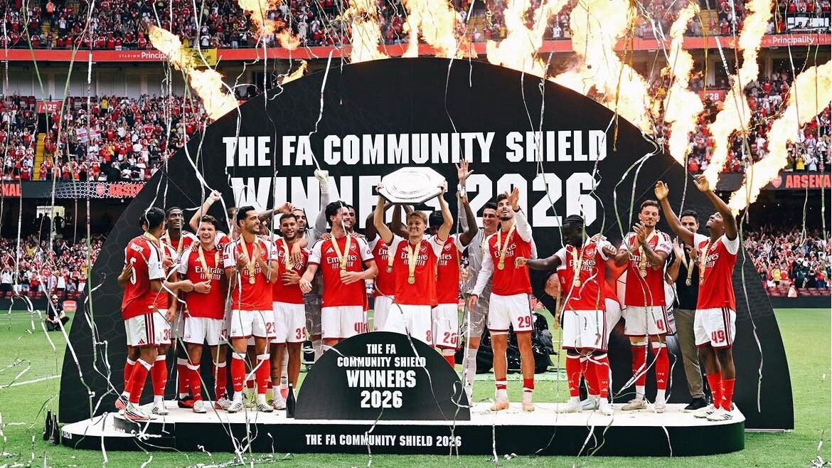 O Arsenal goleia o Manchester City por 3 a 0 e conquista a Supercopa da Inglaterra, alcançando o 17º título na competição.
