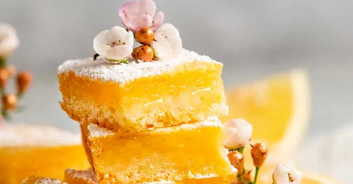 Barrinha de limão siciliano ganha sabor e cor com uma camada de geleia de frutas vermelhas.
Barrinha de limão siciliano ganha sabor e cor com uma camada de geleia de frutas vermelhas.