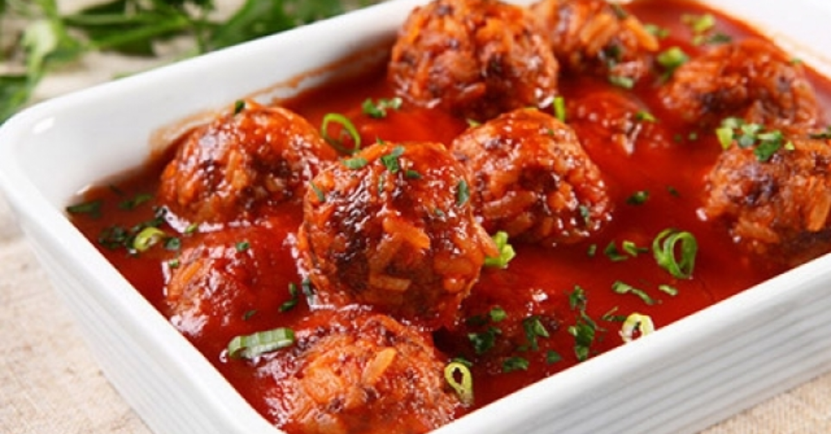 Almôndegas ao molho de tomate são uma opção prática e saborosa para o almoço ou jantar, com rendimento de oito porções.