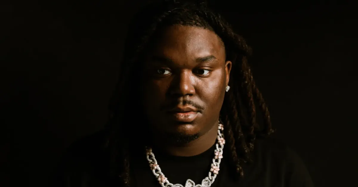 Lucki foi esfaqueado no rosto durante uma confusão em um evento em Los Angeles, nos Estados Unidos; Lucki estava tirando fotos com fãs quando foi atingido.