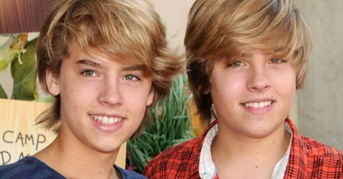 Dylan Sprouse revela descoberta sobre a árvore genealógica da família e surpreende ao falar sobre os laços familiares que envolvem ele e o irmão, Cole Sprouse.
