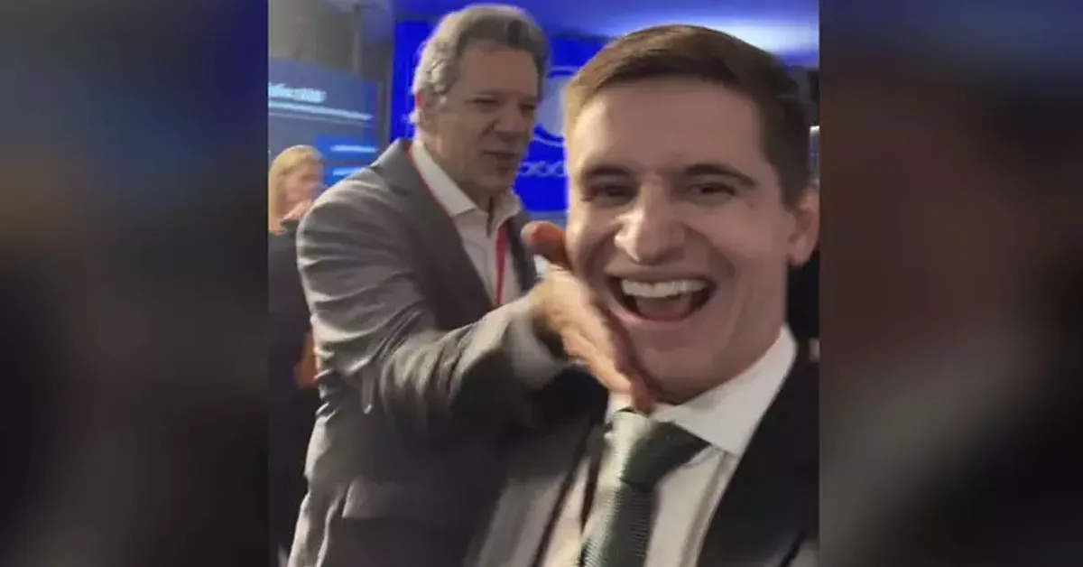 Diante das provocações, Haddad reage dando tapinhas no rosto do adversário político