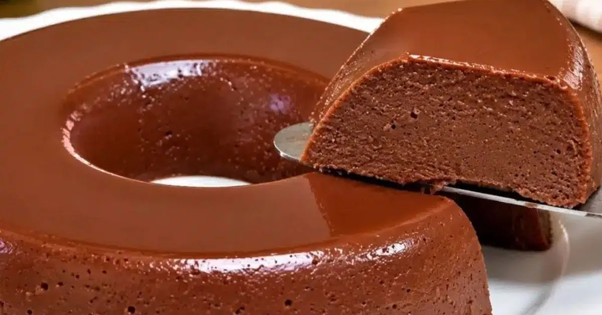 A receita é prática porque dispensa o forno e utiliza o liquidificador