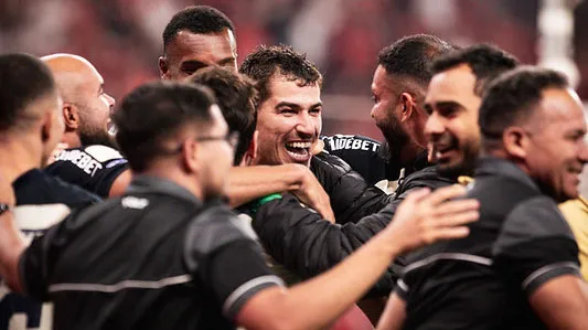 Remo reagiu na etapa final e conseguiu arrancar o empate por 1 a 1 nos minutos finais, com gol de Vitor Bueno.