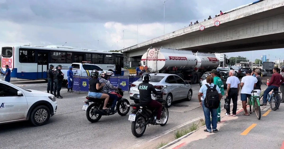 Imagem ilustrativa da notícia: Colisão entre carreta e motocicleta deixa dois mortos na BR-316