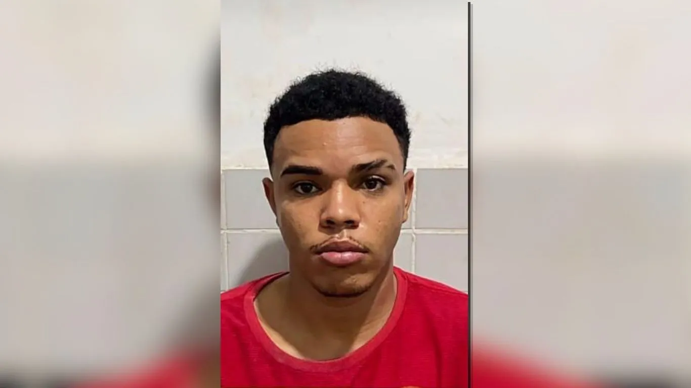 Forças policiais do sul do Pará mantêm buscas integradas na região para capturar o foragido; denúncias anônimas podem ser feitas pelos canais oficiais.