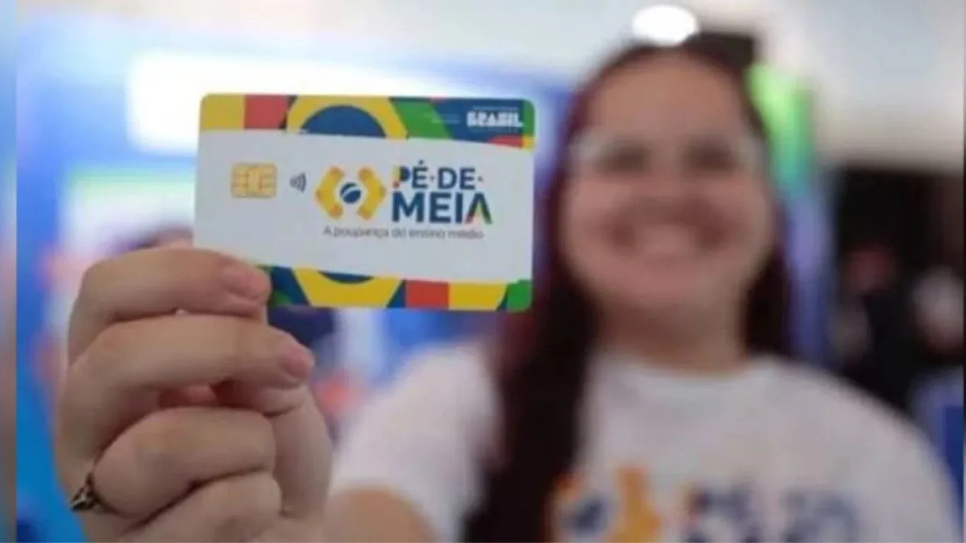 Novos depósitos começam nesta segunda (24) e atendem mais de 3 milhões de alunos. Estudantes da EJA que concluíram o módulo garantem o abono de conclusão.