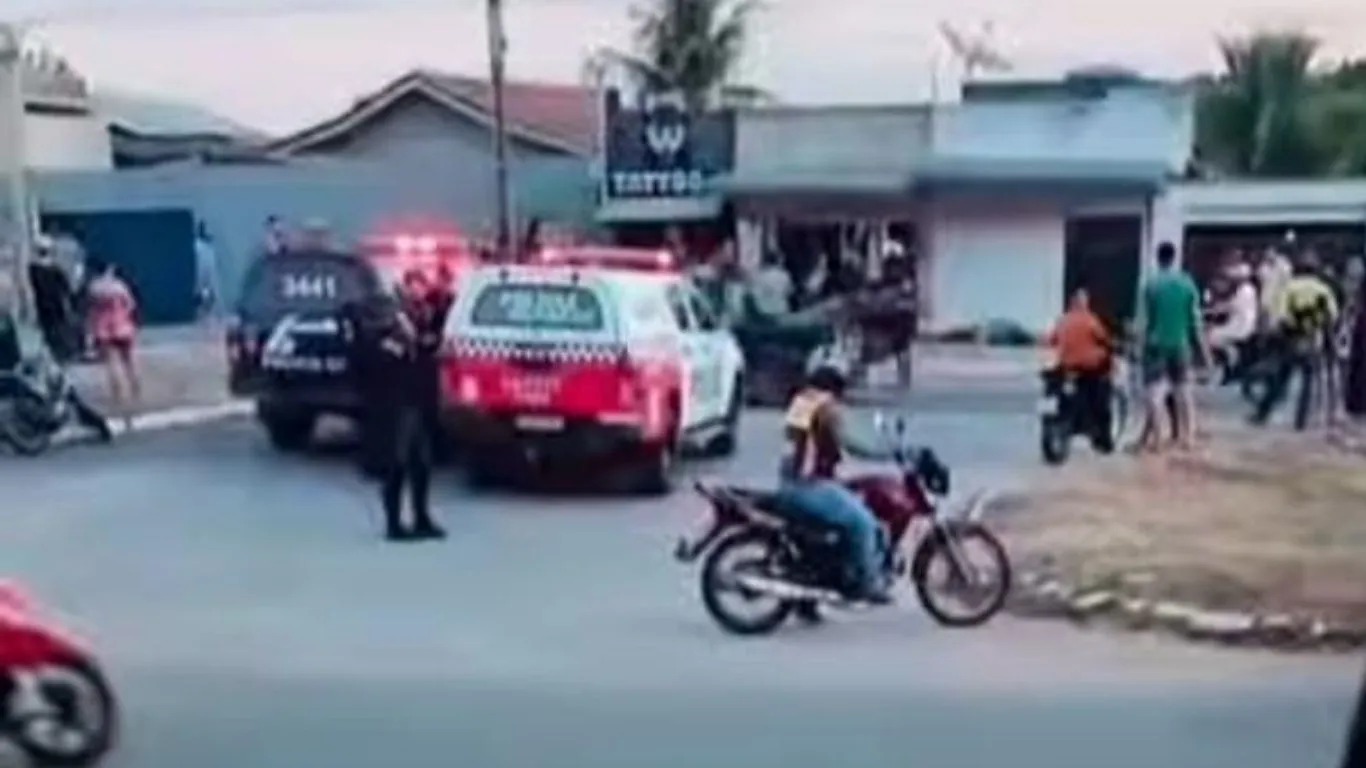 Tiago Vale Monteiro, de 26 anos, foi surpreendido por atirador disfarçado de entregador no Centro do município.