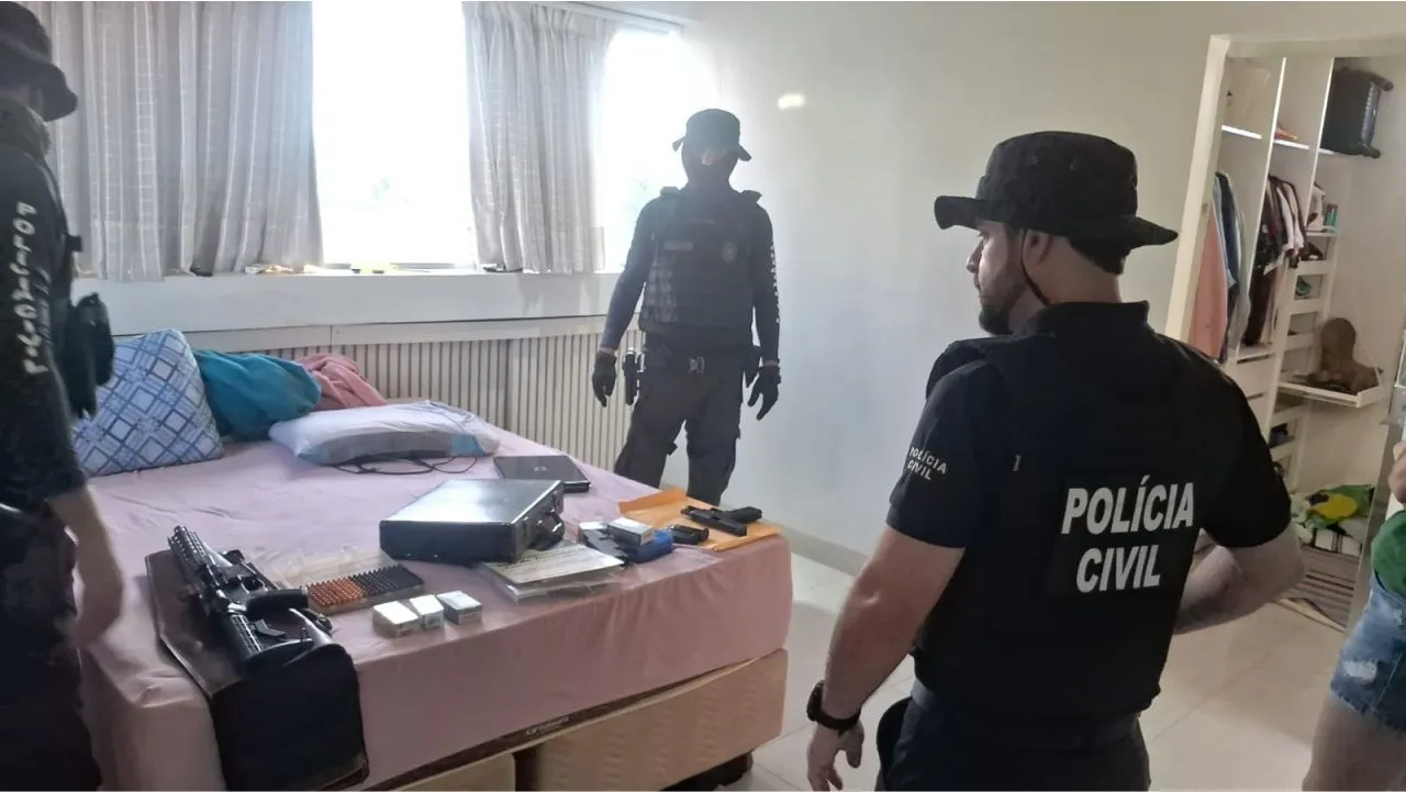 Delegado Vinícius Cardoso, titular da DECA de Marabá, detalha operação que prendeu suspeito de aplicar golpe da "meia para".