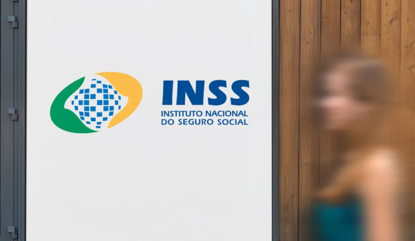 Revisão do INSS pode aumentar o valor da aposentadoria em alguns casos. Veja quais períodos, contribuições e informações podem ser analisados pelo segurado.