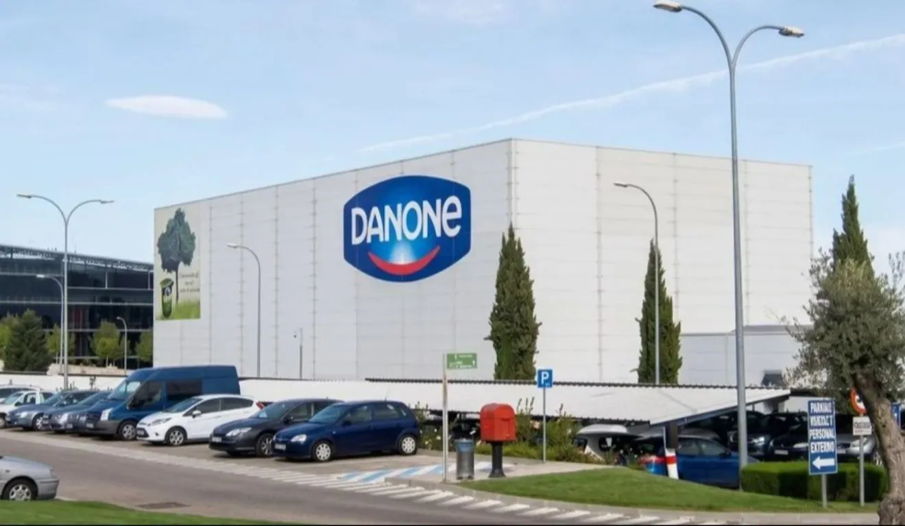 A Danone observa uma procura crescente por alimentos proteicos, nutrição especializada e produtos funcionais. Por outro lado, segmentos tradicionais de iogurte registram retração.