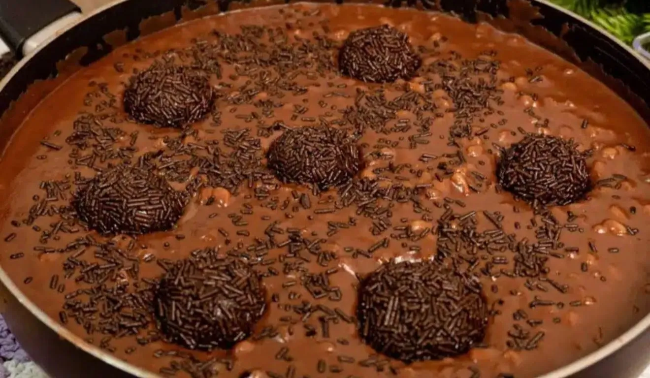 A receita é válida para reuniões em família, festas juninas ou qualquer ocasião que peça um doce especial.