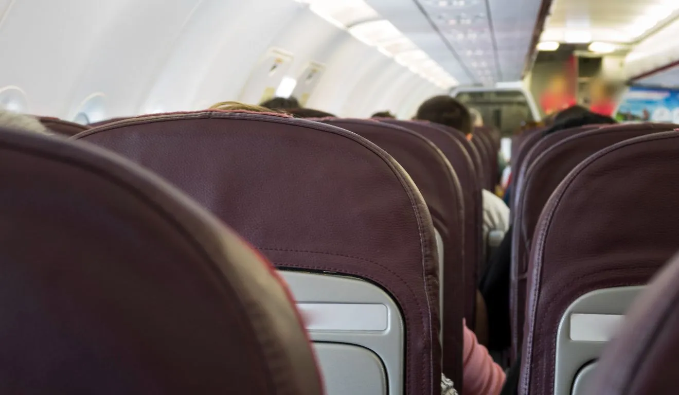 Segundo a Associação Brasileira das Empresas Aéreas (Abear), foram registrados 881 casos de indisciplina no transporte aéreo entre janeiro e junho de 2026.