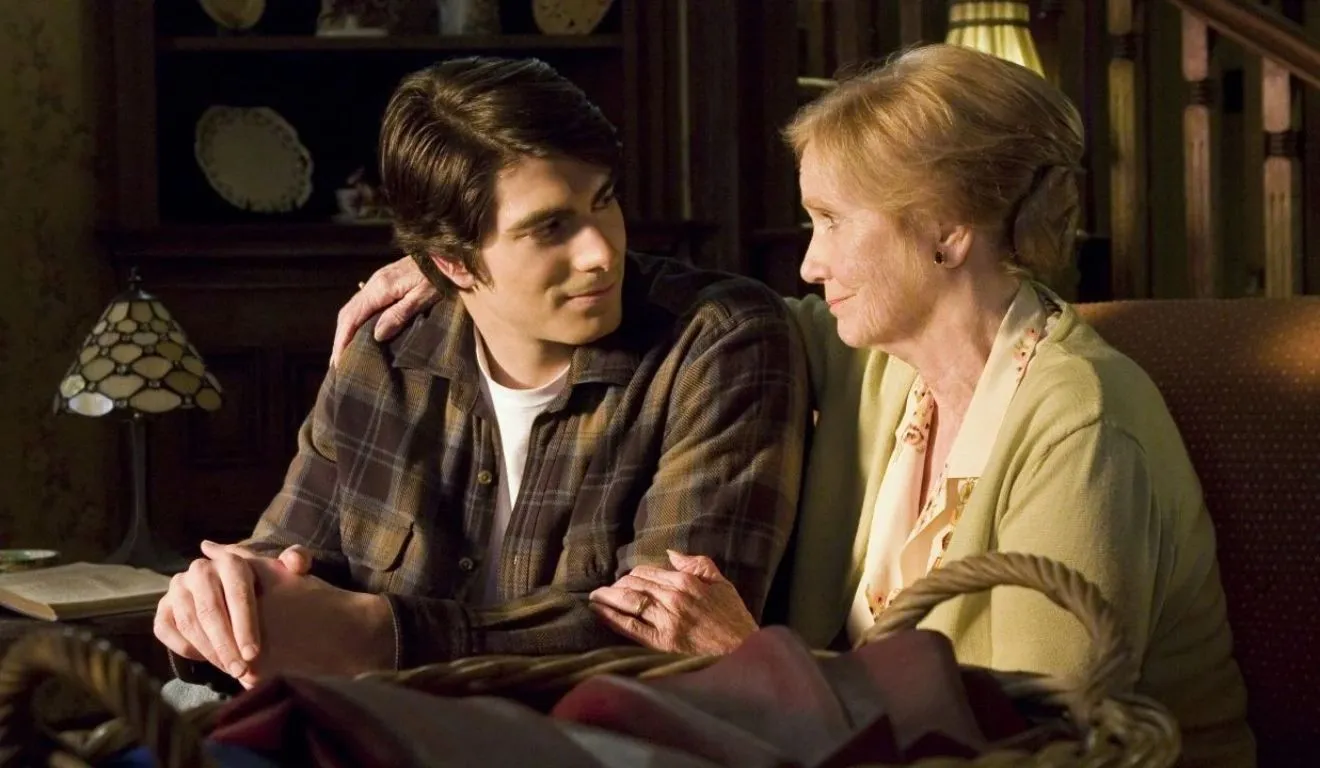 As novas gerações a conheceram pelo papel de Martha Kent em "Superman — O Retorno" (2006).
