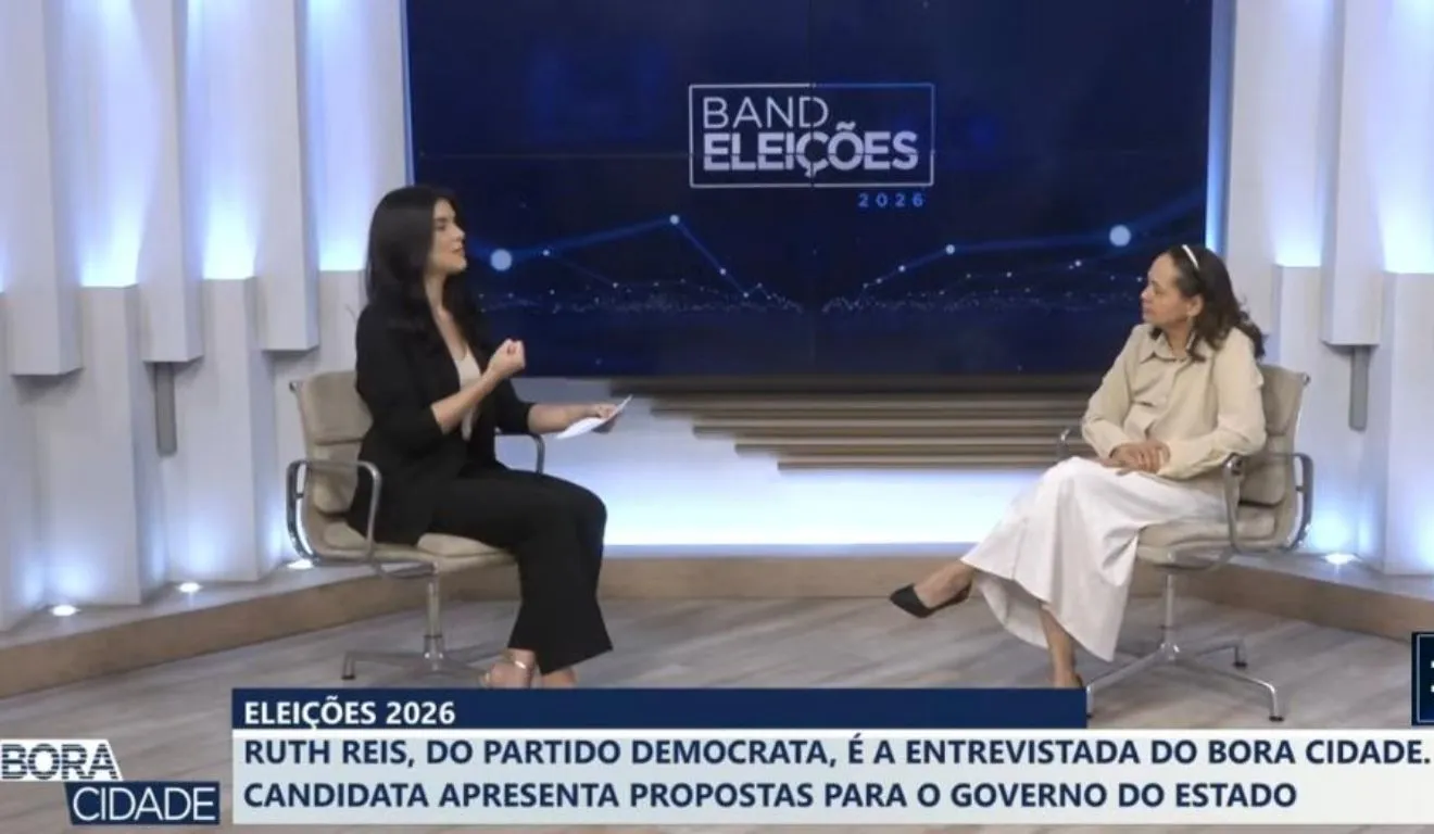 Ruth Helena Ferreira Reis tem 58 anos de idade, declarou ao TSE ser casada, tem o grau de instrução superior completo e sua ocupação anterior é "advogada".