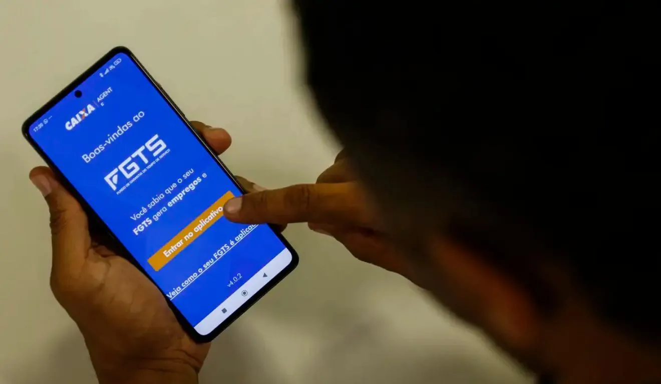 FGTS reúne R$ 740 bilhões em contas de trabalhadores.