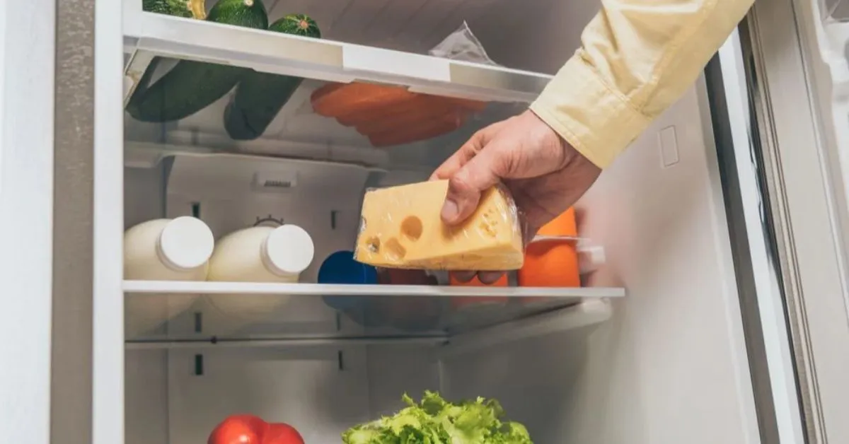 O jeito errado de guardar pode fazer o queijo azedar ou apodrecer