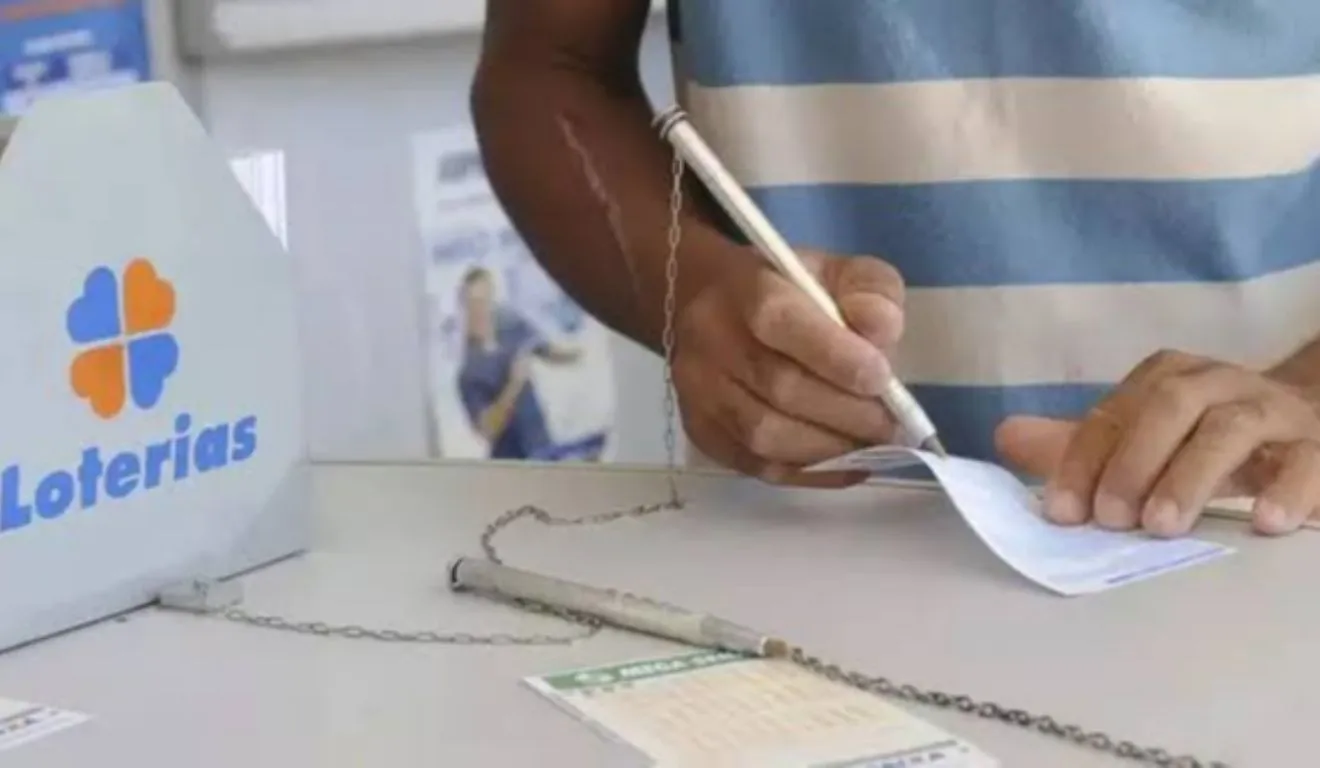 Prêmio de R$ 41 milhões deve levar muitos apostadores às agências lotéricas