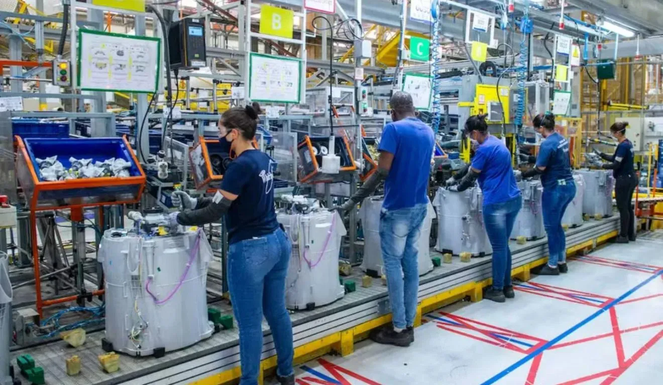 O fechamento das fábricas das duas marcas propiciaram os descontos