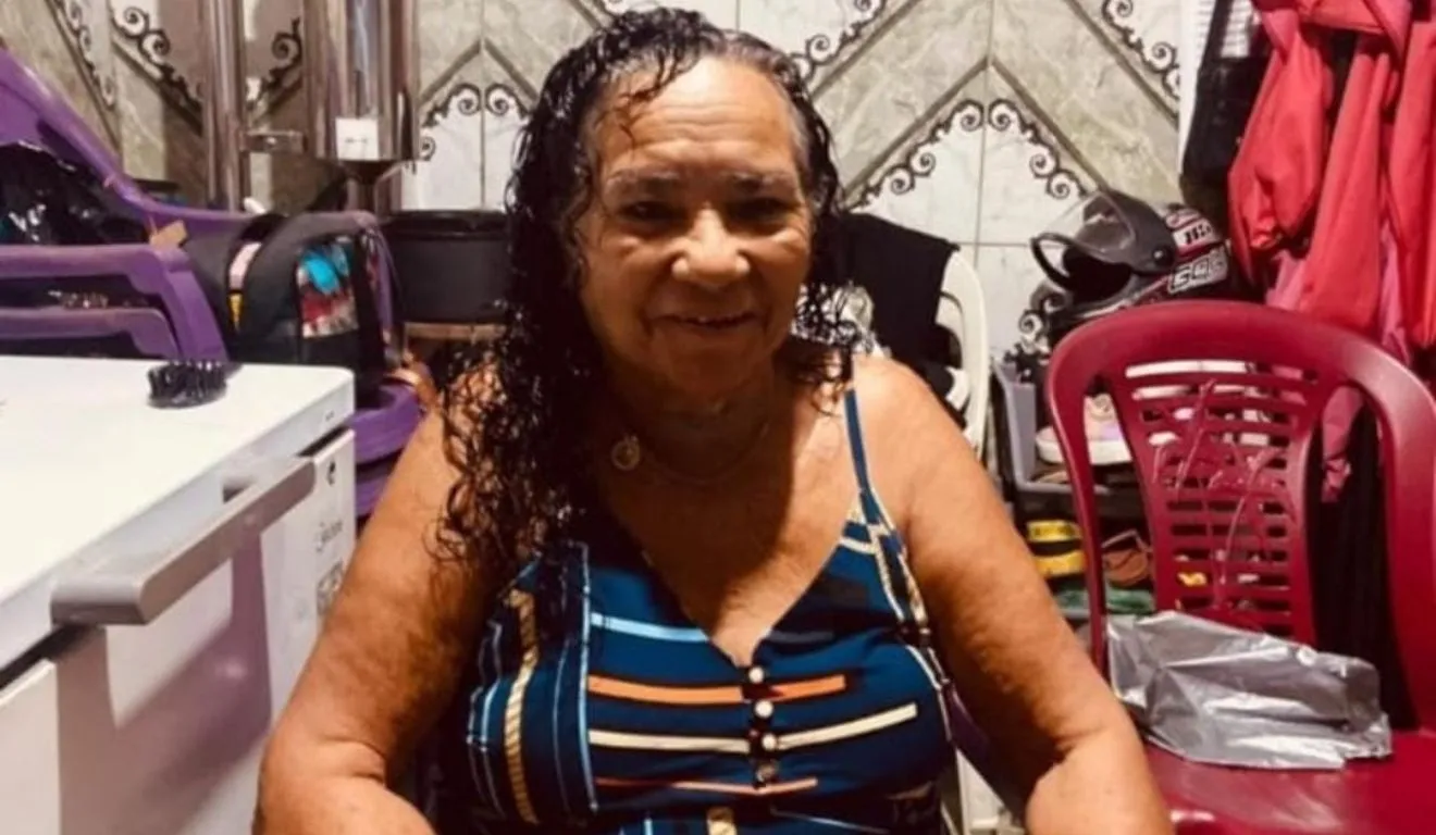 A idosa tentou separar briga entre os filhos, mas acabou sendo recebendo uma terçadada