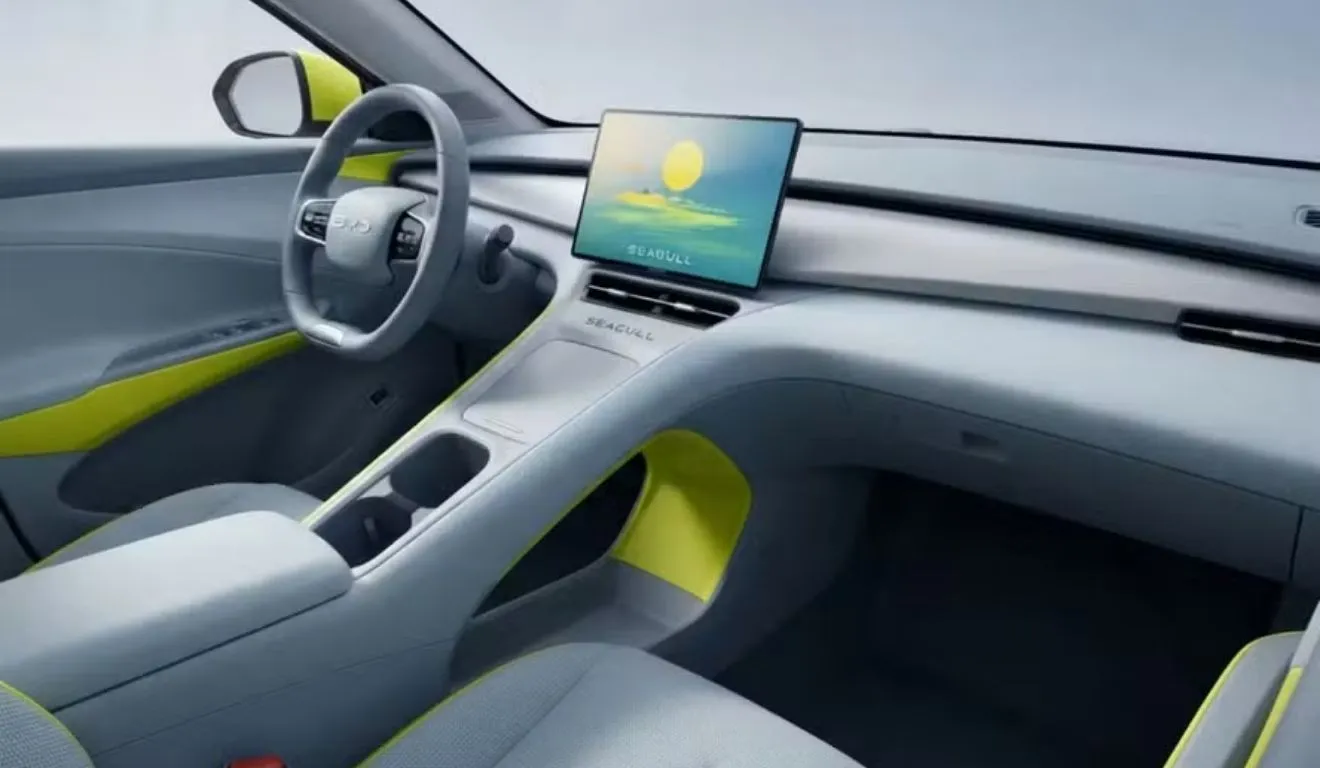 O próximo BYD Dolphin entrega muita beleza no interior do veículo