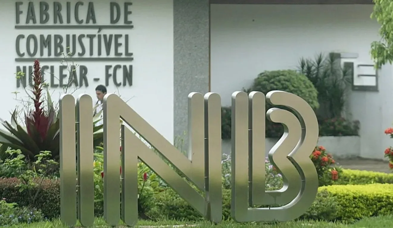 A indústria nuclear brasileira oferta vagas, com salários acima dos R$ 8 mil
