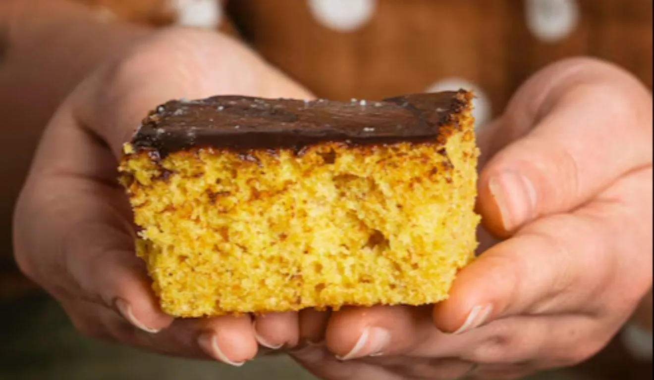 A receita é simples e pode ser preparada no liquidificador, sem a necessidade de batedeira.