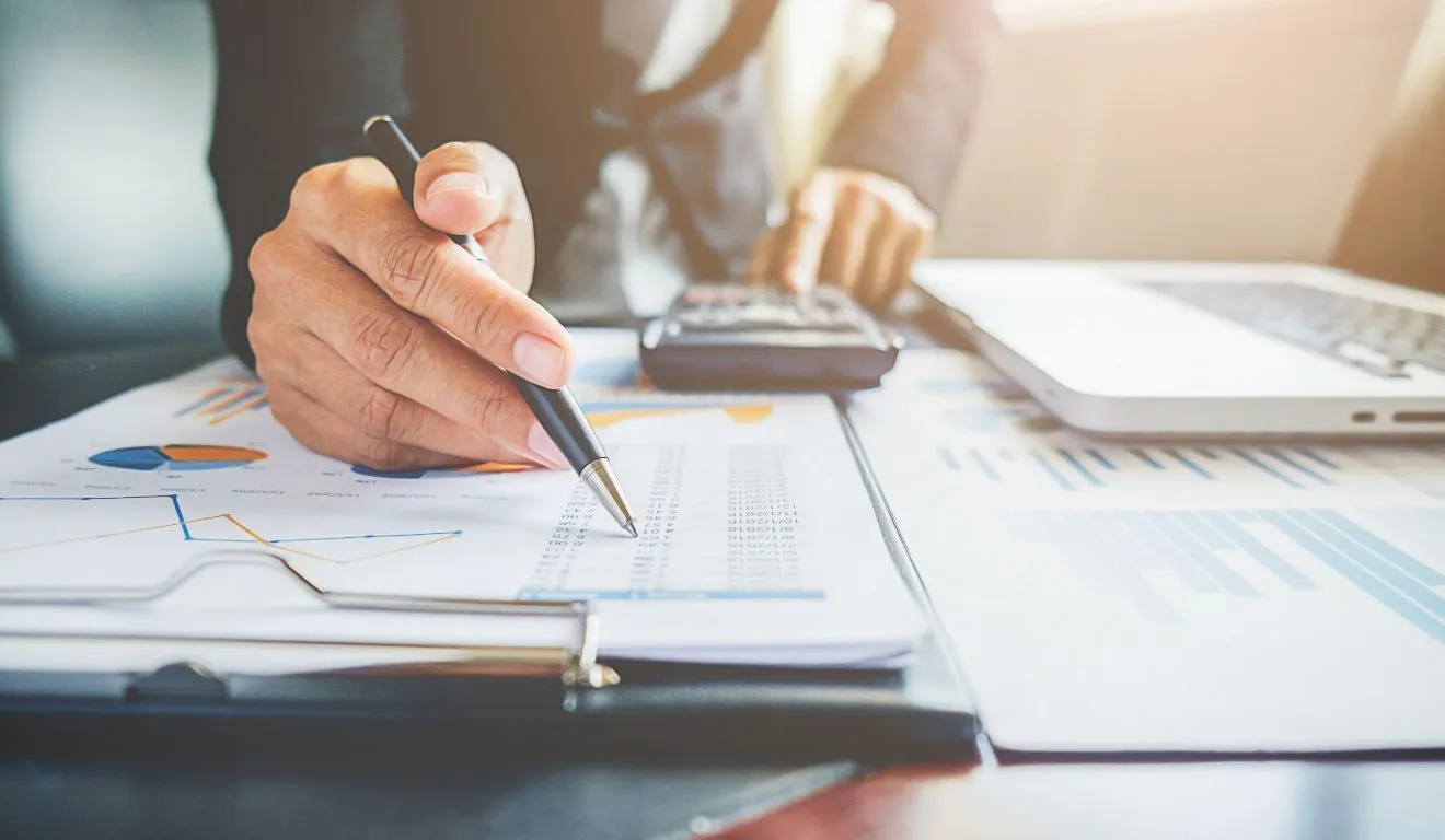 Empresas do Simples Nacional devem avaliar com antecedência os impactos das mudanças previstas pela Reforma Tributária