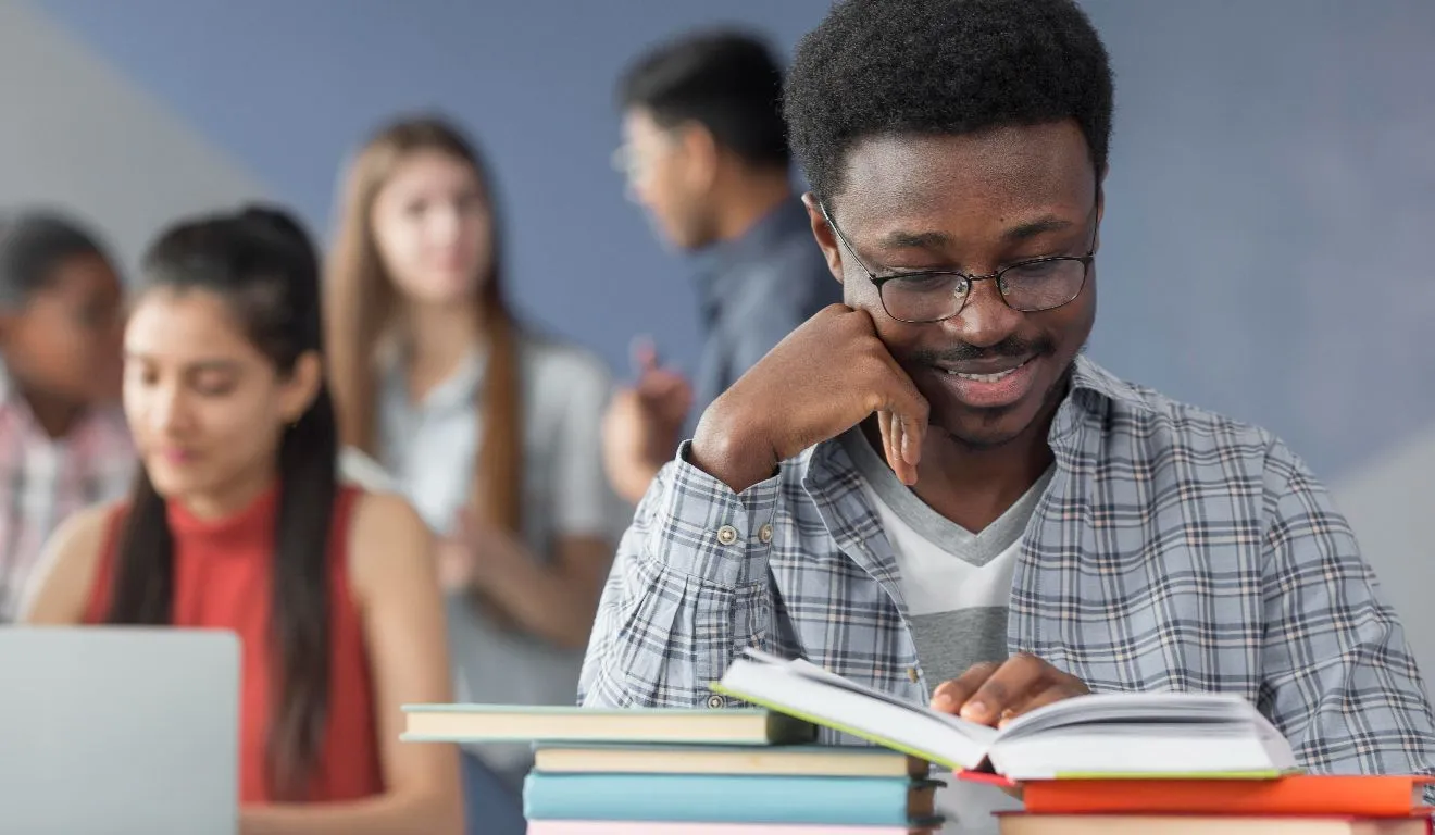 Programa do MEC busca ampliar a formação de professores para atuação na educação básica.
