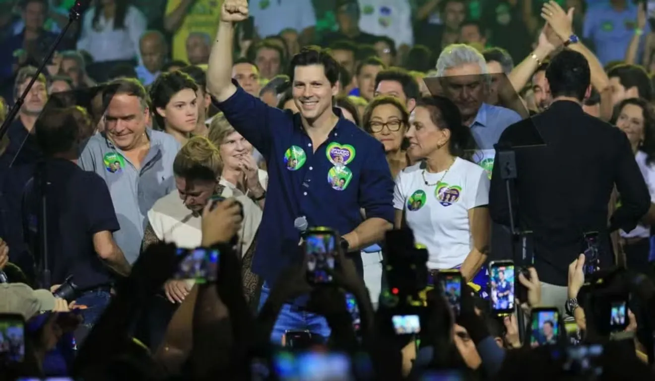 Daniel Vilela (MDB) foi reeleito governador de Goiás no primeiro turno das Eleições 2026.