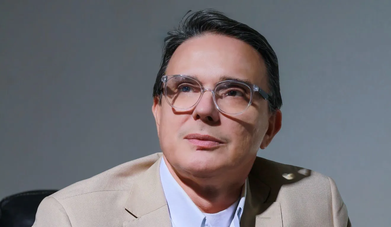 Livro e exposição apresentam documentos, fotografias e registros sobre a trajetória da família Rodrigues e do varejo paraense.