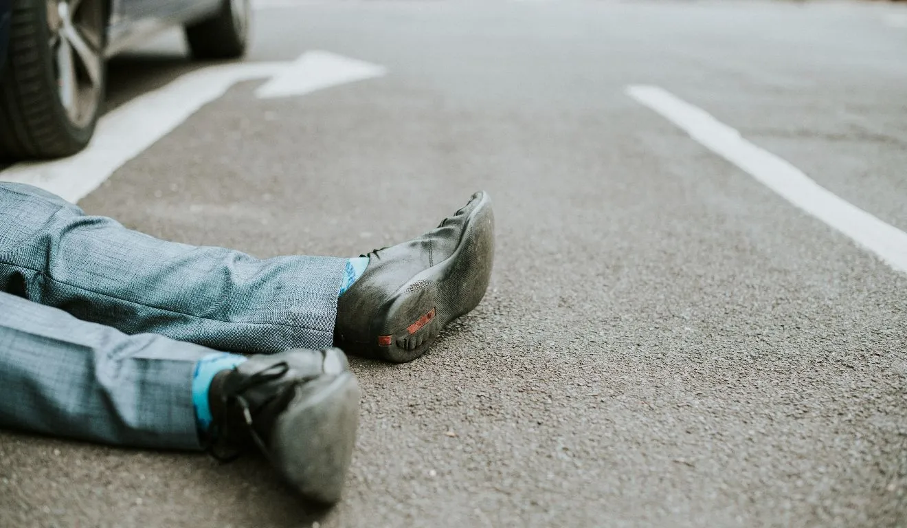 Acidente envolvendo carro e motocicleta terminou com a morte de um mototaxista de 51 anos, no bairro da Pedreira, em Belém.