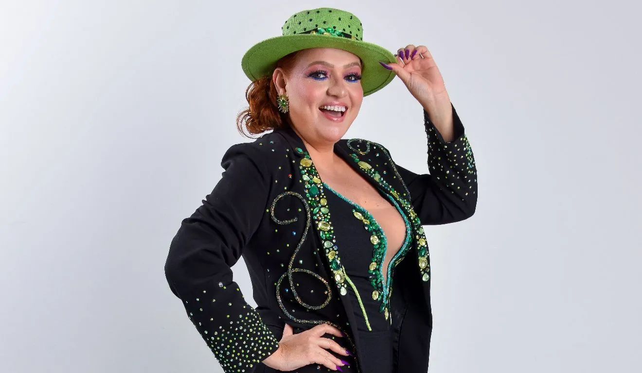 Hellen Patrícia, vocalista da Banda Xeiro Verde, fará show em homenagem a Marília Mendonça nesta quarta-feira, em Belém.