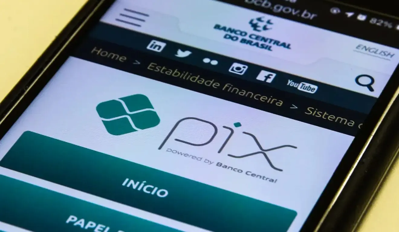 O problema se iniciou por volta das 6h da manhã (horário de Brasília), segundo a plataforma Downdetector, que reúne notificações sobre falhas em serviços digitais.
