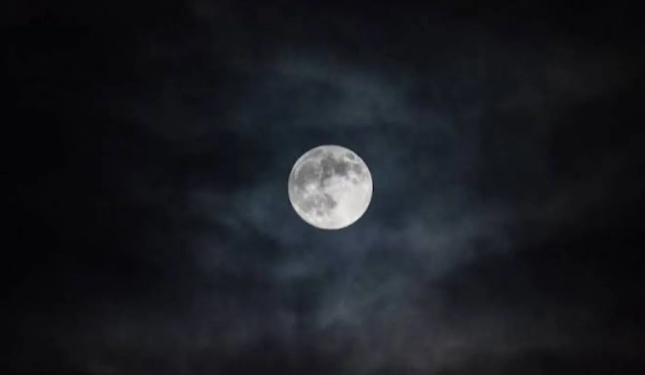 A programação é realizada em parceria com o Centro de Ciências e Planetário do Pará e busca aproximar o público dos satélites naturais, como a Lua e outros elementos do espaço astronômico.