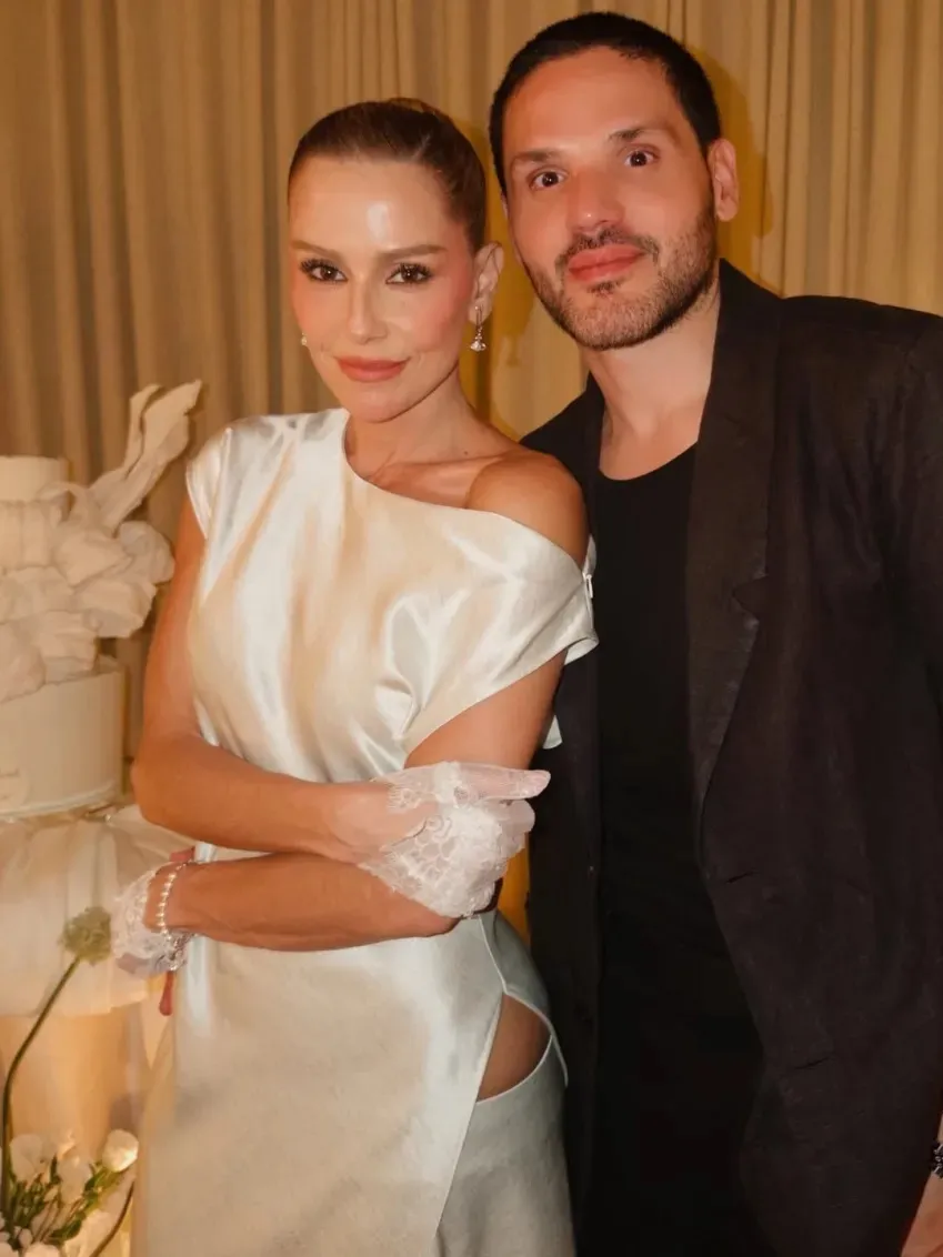 Agora noiva, Deborah Secco revelou novos detalhes sobre o casamento, que está marcado para 2027.