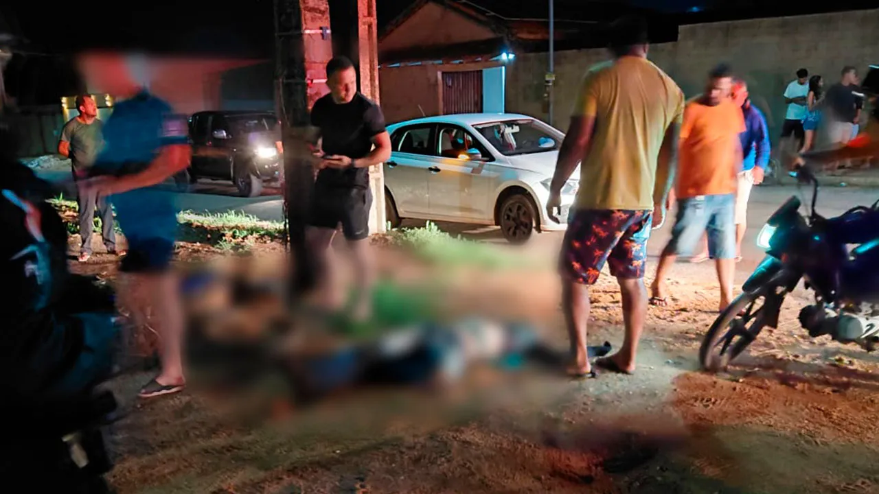Houve uma troca de tiros entre o policial militar e os dois suspeitos. Durante o confronto, um dos homens foi atingido e morreu no local.