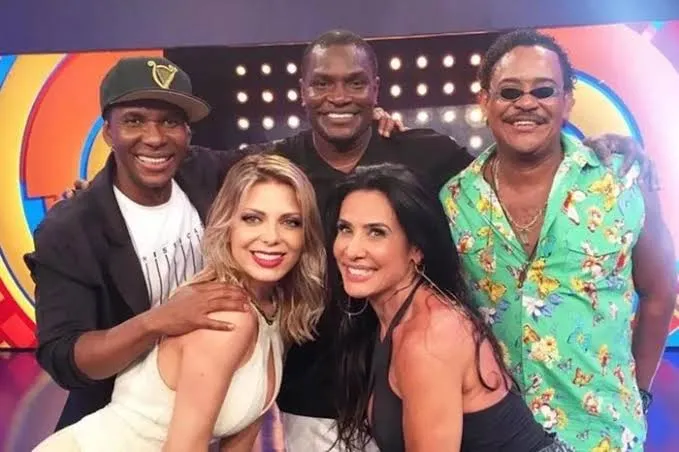 O grupo se apresenta no Pavilhão Itaú, após o último show da noite no Palco Mundo.