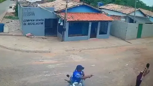 Suspeito em motocicleta atacou o homem, que tentou correr, mas acabou morrendo
