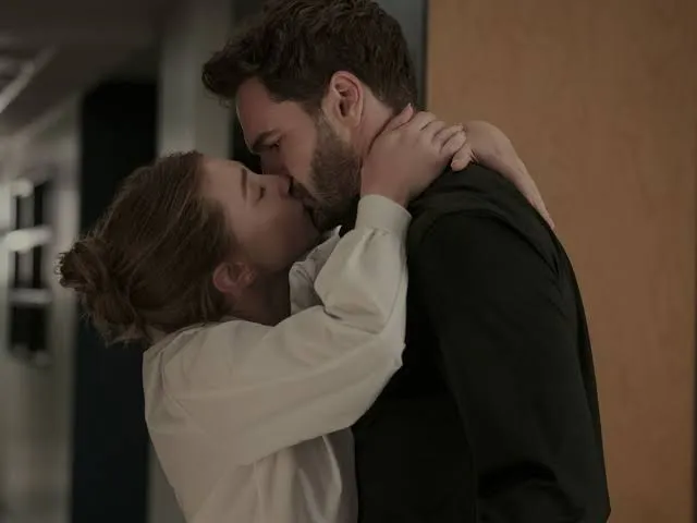 Entre os principais lançamentos está “A Hipótese do Amor”, adaptação do livro de Ali Hazelwood, que chega ao Prime Video em 23 de setembro.