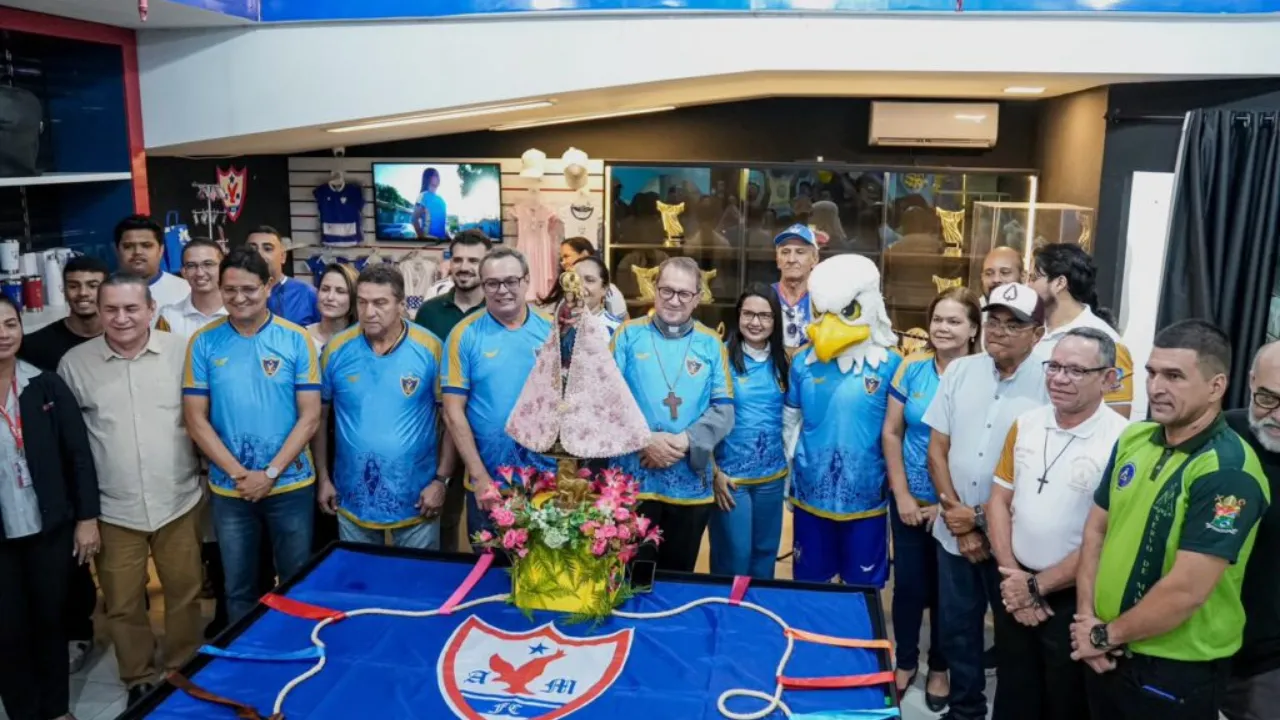 Águia de Marabá lança camisa especial em homenagem ao Círio de Nazaré, unindo tradição religiosa e identidade do clube.